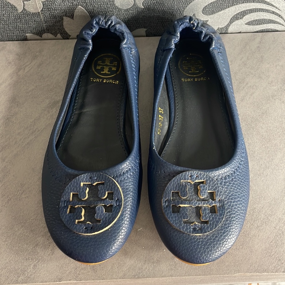 Tory Burch- navy ballet flats